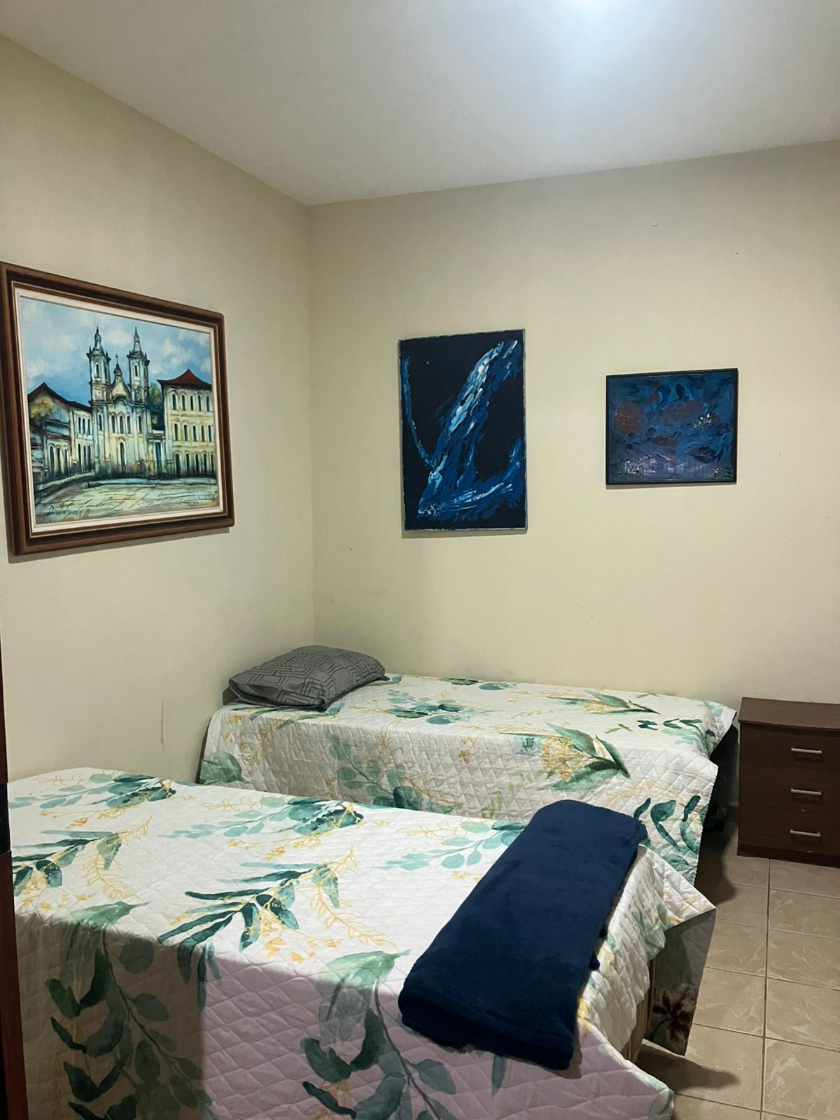 Quarto 2 — dois solteiros